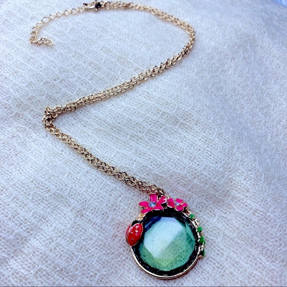 ❤️Seller’s Pick❤️ Green Resin Enamel Flowers Beetle Leaves Pendant Necklace - Picture 5 of 10